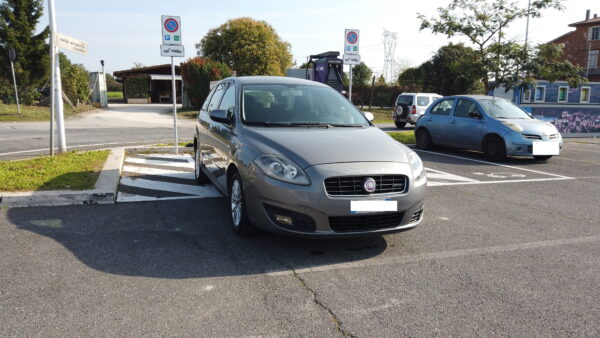 Fiat Croma 1.9 multijet del 2010 - immagine 2